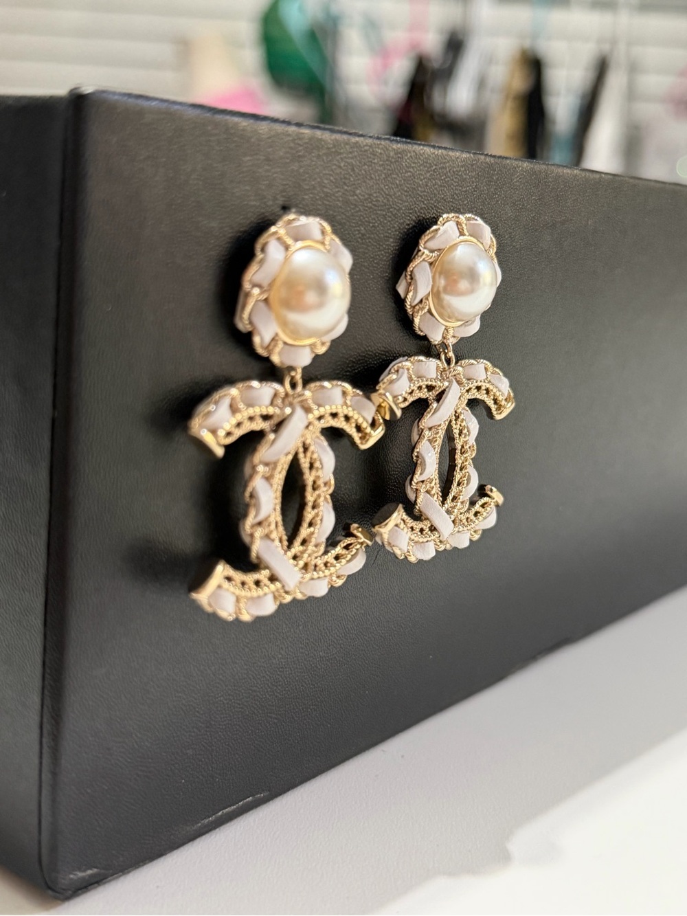 Chanel 2006 Gold and Pearl Double C Drop Earrings - Picture 4 of 9